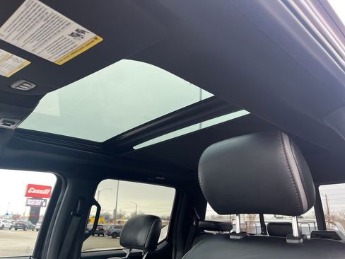 Used 2018 Ford F150 Platinum w/ Equipment Group 701A Luxury image 30