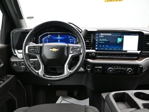 Used 2025 Chevrolet Silverado 2500 LT w/ Convenience Package AWD/4WD image 14