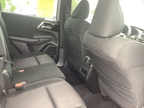 Used 2022 Mitsubishi Outlander ES FWD image 52