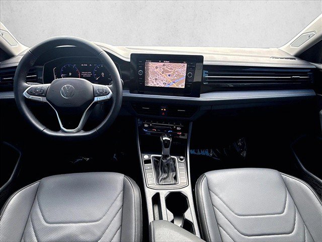 Used 2025 Volkswagen Jetta SEL FWD image 15