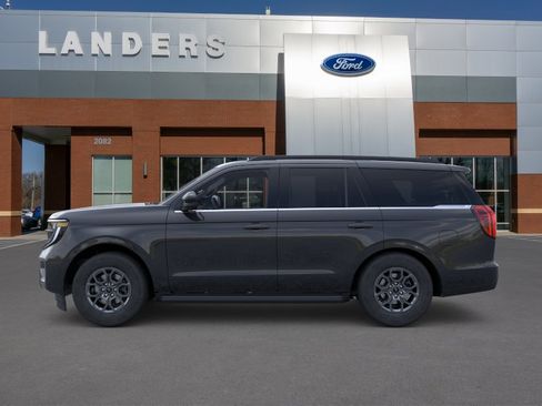 New 2026 Ford Expedition Active RWD image 3