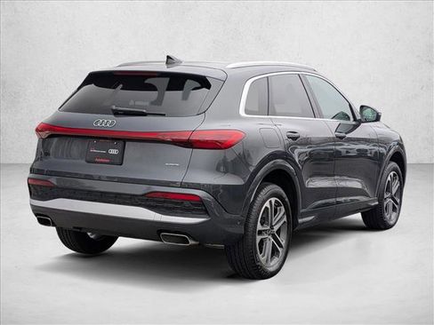 Certified 2025 Audi Q5 Premium w/ Convenience Package image 5