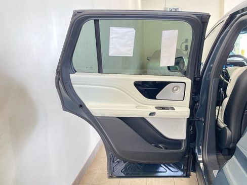 New 2026 Lincoln Aviator Black Label AWD/4WD image 8