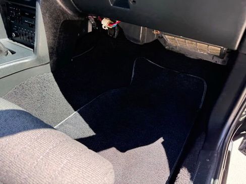 Used 1991 Ford Mustang LX RWD image 96