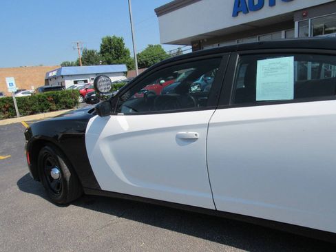 Used 2019 Dodge Charger Police RWD image 9