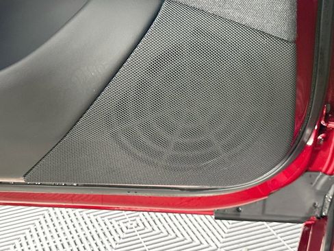 Used 2023 Tesla Model S image 19