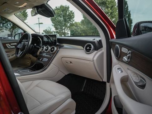 Certified 2022 Mercedes-Benz GLC 300 4MATIC image 27