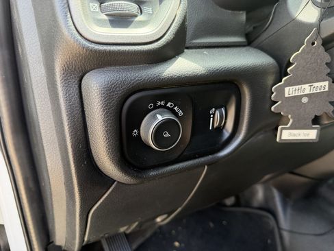 Used 2021 RAM 2500 Tradesman RWD image 10