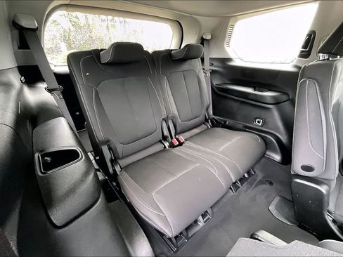 Used 2023 Jeep Grand Cherokee L Laredo image 26