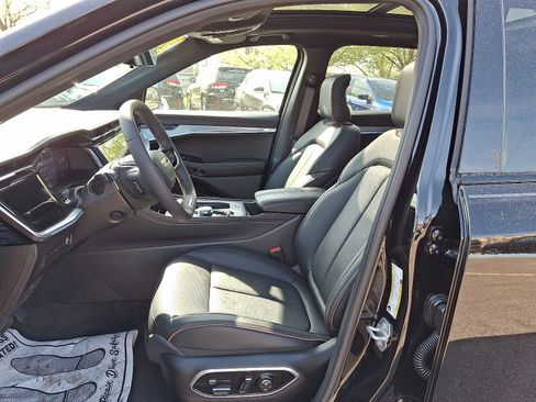 Certified 2024 Jeep Wagoneer Launch Edition image 13