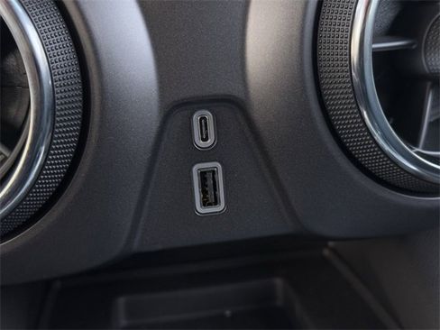 New 2025 Chevrolet Blazer LT w/ Convenience Package image 18