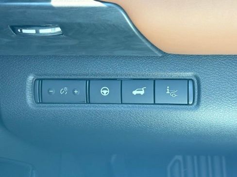 New 2026 Nissan Pathfinder Platinum AWD/4WD image 33