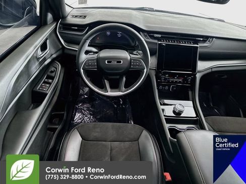 Used 2024 Jeep Grand Cherokee Altitude AWD/4WD image 27