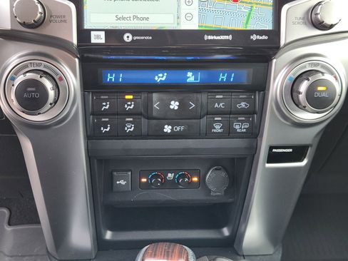 Used 2023 Toyota 4Runner Limited image 22