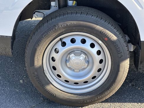 New 2025 Ford Maverick XL image 17