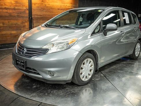 Used 2014 Nissan Versa Note SV image 2