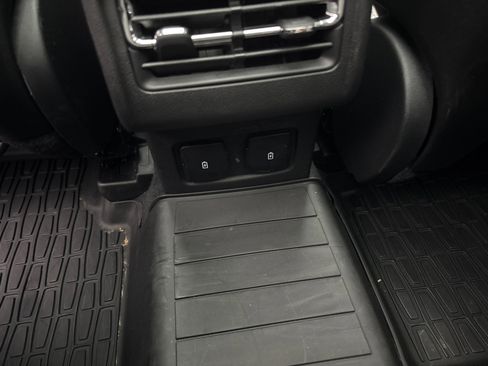 New 2026 Lincoln Corsair Premiere image 33