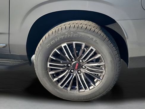 New 2026 GMC Yukon XL Elevation image 18