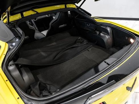 Used 2015 Chevrolet Corvette Stingray Coupe RWD image 38