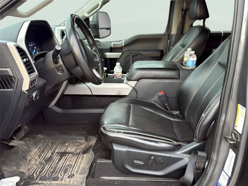 Used 2021 Ford F250 Lariat w/ Lariat Ultimate Package AWD/4WD image 4