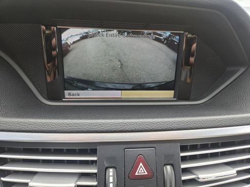 Used 2011 Mercedes-Benz E 350 4MATIC Sedan image 10