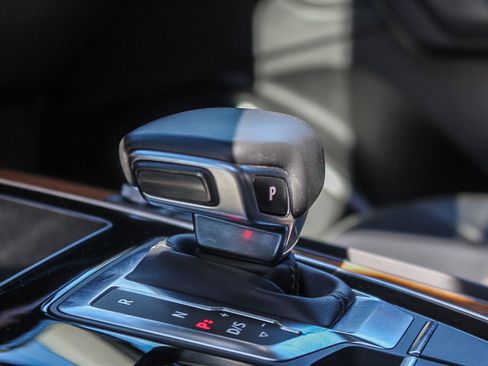 Used 2021 Audi Q5 e Premium w/ Convenience Package image 22