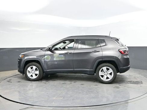 Used 2022 Jeep Compass Latitude AWD/4WD image 6