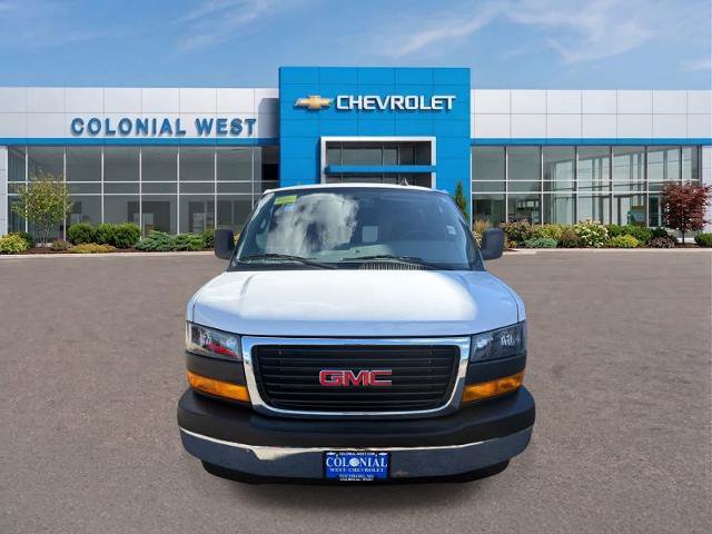Used 2025 GMC Savana 2500 w/ Driver Convenience Package RWD image 2