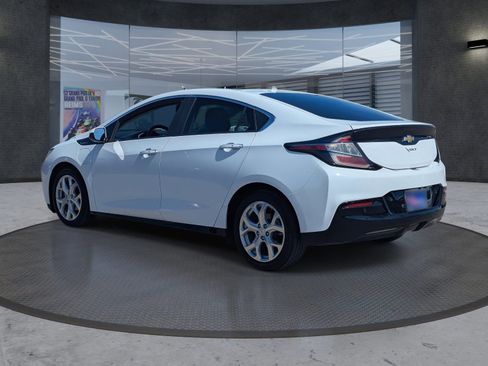 Used 2017 Chevrolet Volt Premier image 4