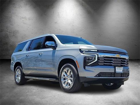 New 2025 Chevrolet Suburban Premier image 2