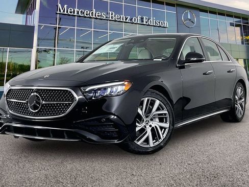 New 2026 Mercedes-Benz E 350 4MATIC Sedan image 2