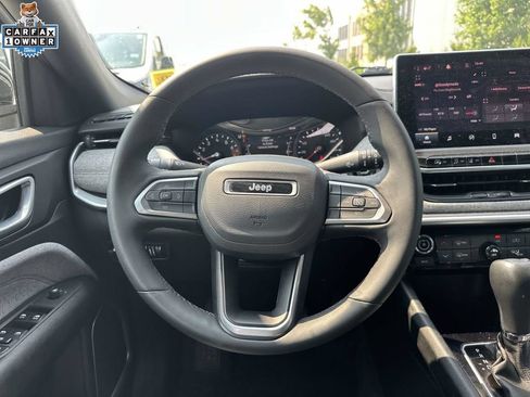 Used 2023 Jeep Compass Latitude AWD/4WD image 13