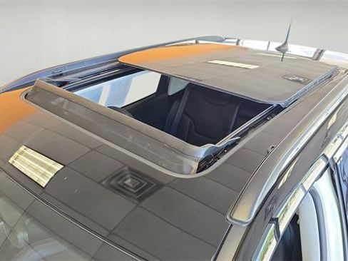 Used 2019 Jeep Compass Limited image 28