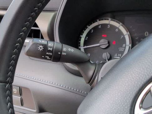 Used 2023 Toyota Highlander LE FWD image 26