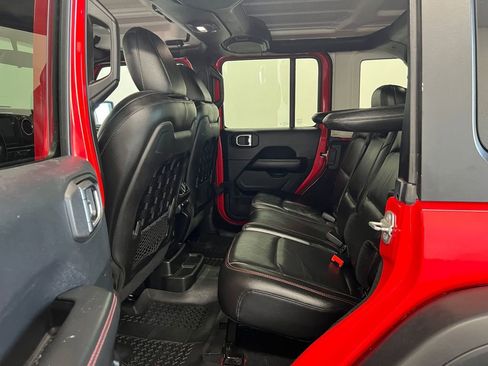 Used 2018 Jeep Wrangler Unlimited Rubicon image 12