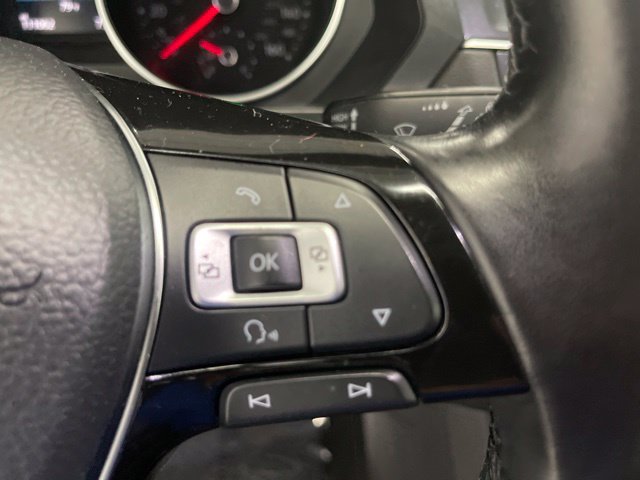 Used 2018 Volkswagen Tiguan SE w/ Panoramic Sunroof Package AWD/4WD image 19