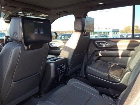 Certified 2023 Chevrolet Suburban High Country w/ Advanced Technology Package image 28