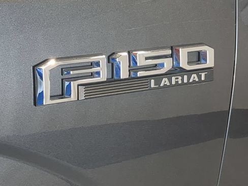 Used 2015 Ford F150 Lariat w/ Equipment Group 502A Luxury AWD/4WD image 16