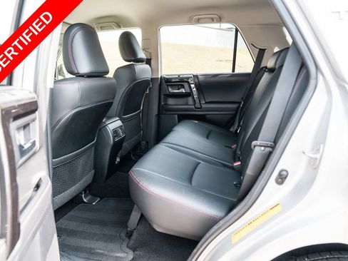 Used 2024 Toyota 4Runner TRD Off-Road Premium AWD/4WD image 27