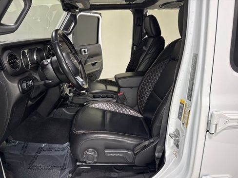 Used 2021 Jeep Gladiator Overland image 9