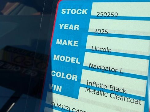 New 2025 Lincoln Navigator L Reserve image 52