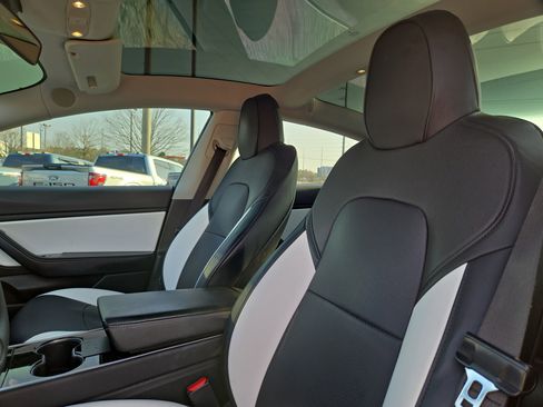 Used 2018 Tesla Model 3 Performance image 25