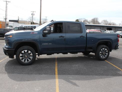 New 2026 Chevrolet Silverado 2500 Custom w/ Custom Value Package AWD/4WD image 5