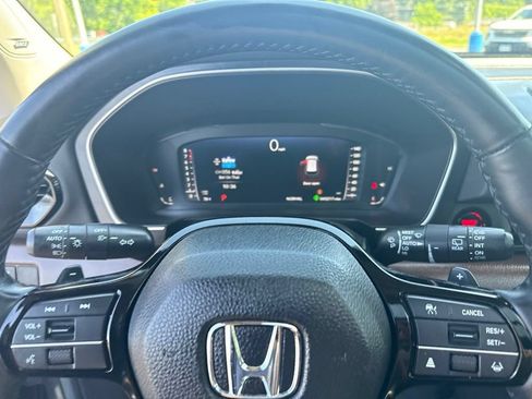Used 2025 Honda Pilot Elite image 23