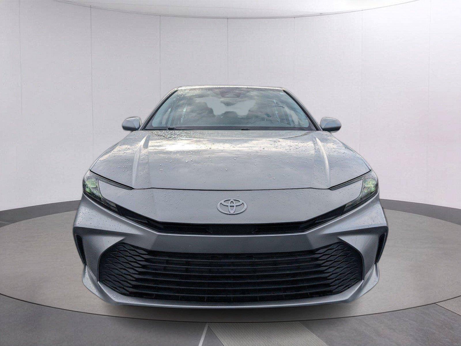 Used 2025 Toyota Camry LE FWD image 10