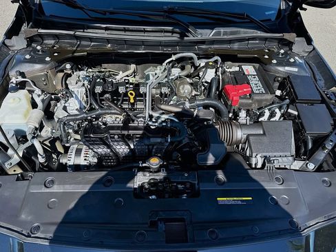 Certified 2025 Nissan Altima 2.5 SV FWD image 29