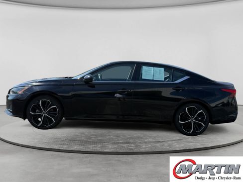 Used 2024 Nissan Altima 2.5 SR FWD image 8