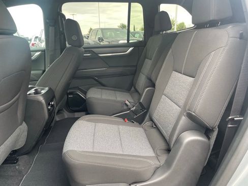 New 2026 GMC Acadia Elevation image 23