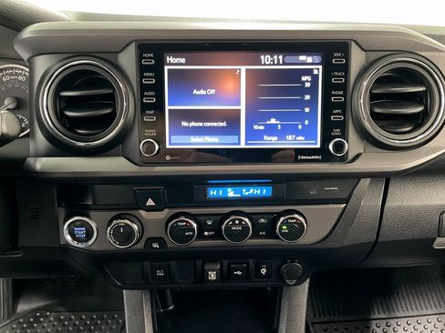 Used 2023 Toyota Tacoma TRD Off-Road image 28