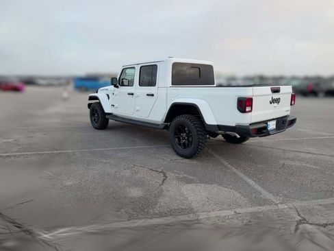 New 2026 Jeep Gladiator Sport image 8
